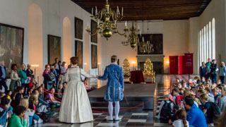Presentación en vivo de Hamlet en el castillo de Kronborg en Elsinore (Helsingør), Cerca de Copenhague, Dinamarca
